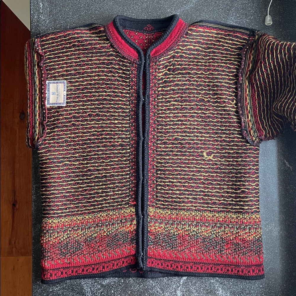 Dale of Norway Vintage Cardigan Sweater Women’s Large (L) Red Black Floral - Picture 5 of 15